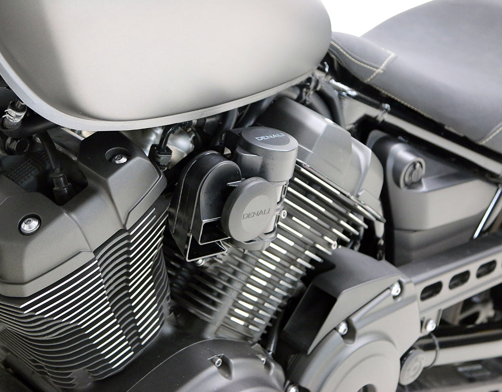 Soporte de bocina: Yamaha Bolt '14 -'21 y SCR950 '17