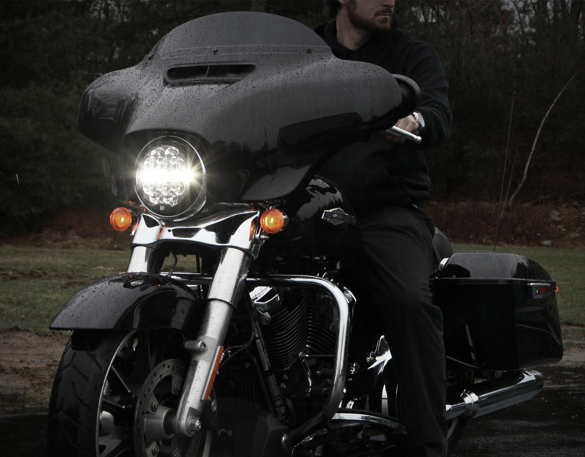 Zestaw modernizacyjny reflektorów LED D14 Destroyer — Harley-Davidson Street Glide