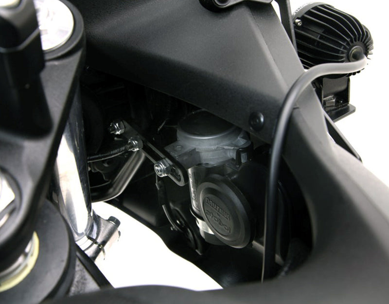 Äänimerkin kiinnike Suzuki V-Strom 650 -mallille '12-'16, V-Strom DL1000 -mallille '02-'13, V-Strom DL650 -mallille '04-'11 ja '17-'24 sekä V-Strom DL650 Adventure -mallille '04-'16