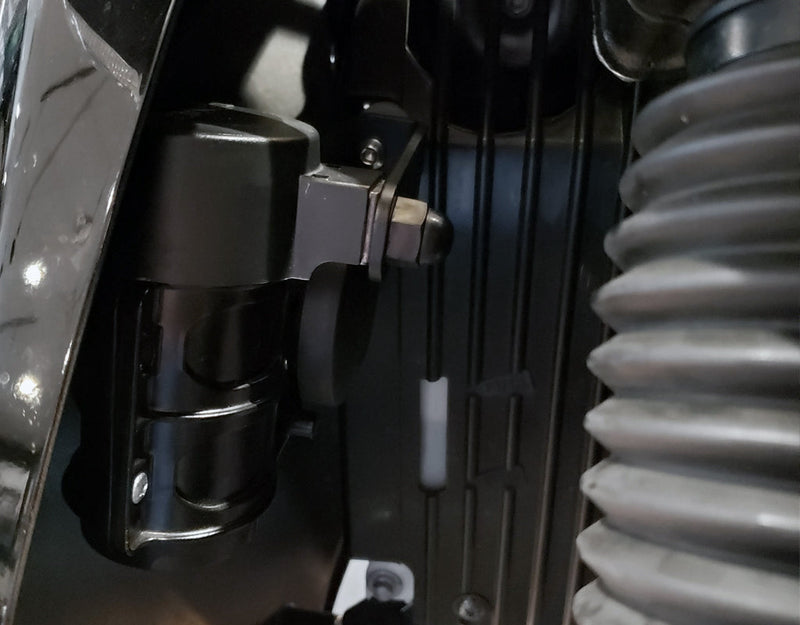 Äänitorven kiinnike Kawasaki KLR650E '08-'18 -malleille